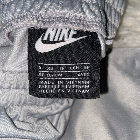 Nike Kids Camo Gray and Green Matching Set - Picture 4 of 8